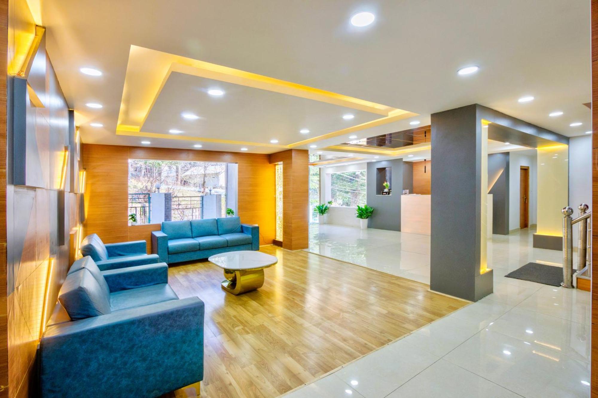 โฮเต็ล กรีนฟิลด์ส Hotel มะนาลี ภายนอก รูปภาพ